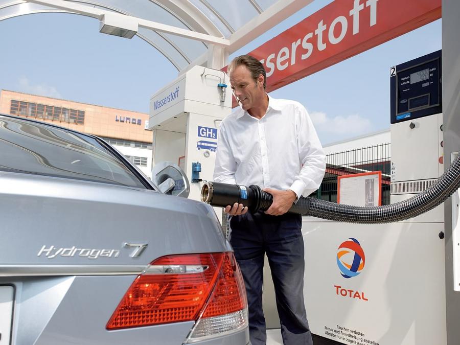  BMW Hydrogen 7 2006 года  (фото 53 из 73)